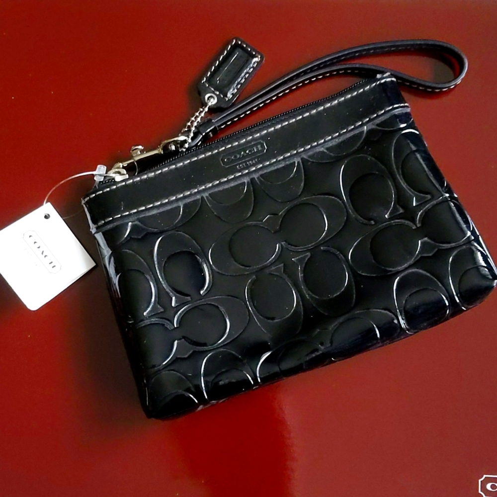 Coach wristlet nwt